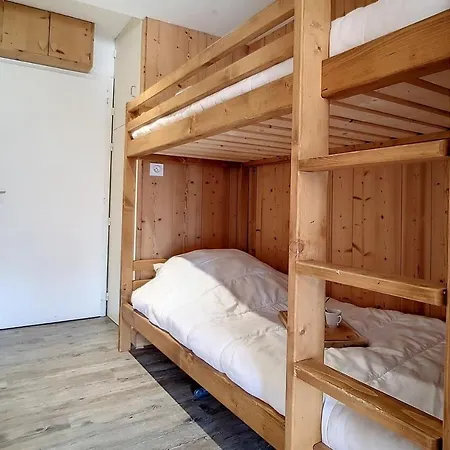 Appartement Aravis - Confortable - Acces Direct Aux Pistes - Balcon Mae-2674